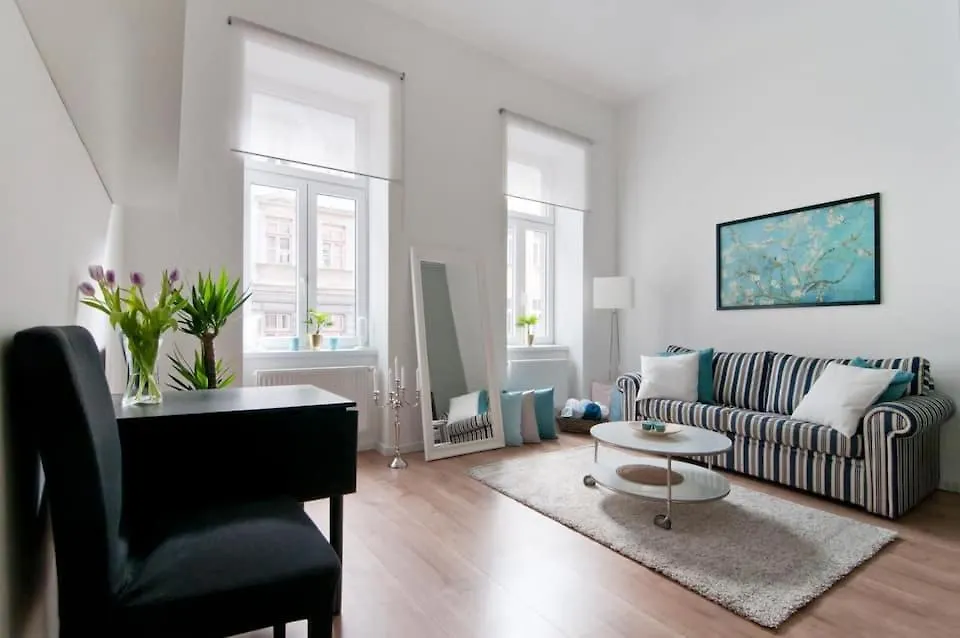 ⍟Luxurious And Bright⍟ 5 Min Walk To City Center Apartment Vienna