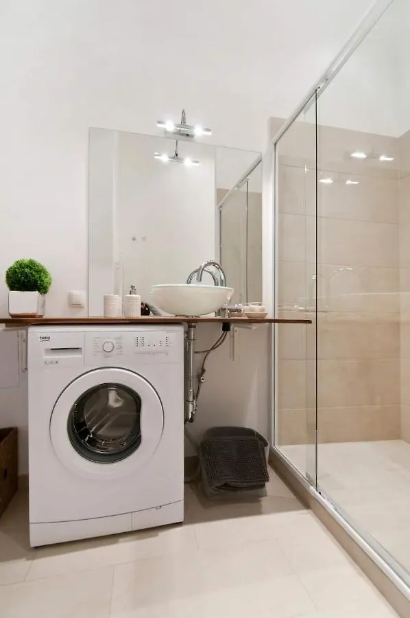 ⍟Luxurious And Bright⍟ 5 Min Walk To City Center Apartment Vienna