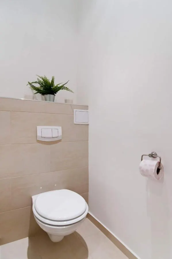 ⍟Luxurious And Bright⍟ 5 Min Walk To City Center Apartment Vienna Austria
